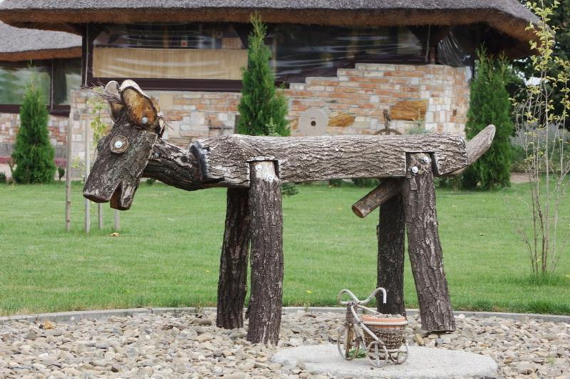 Maetok Country Club Hotel Petrove Kültér fotó